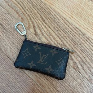 louis vuitton key pouch